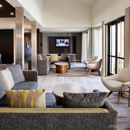 Courtyard By Marriott Phoenix Airport Екстер'єр фото