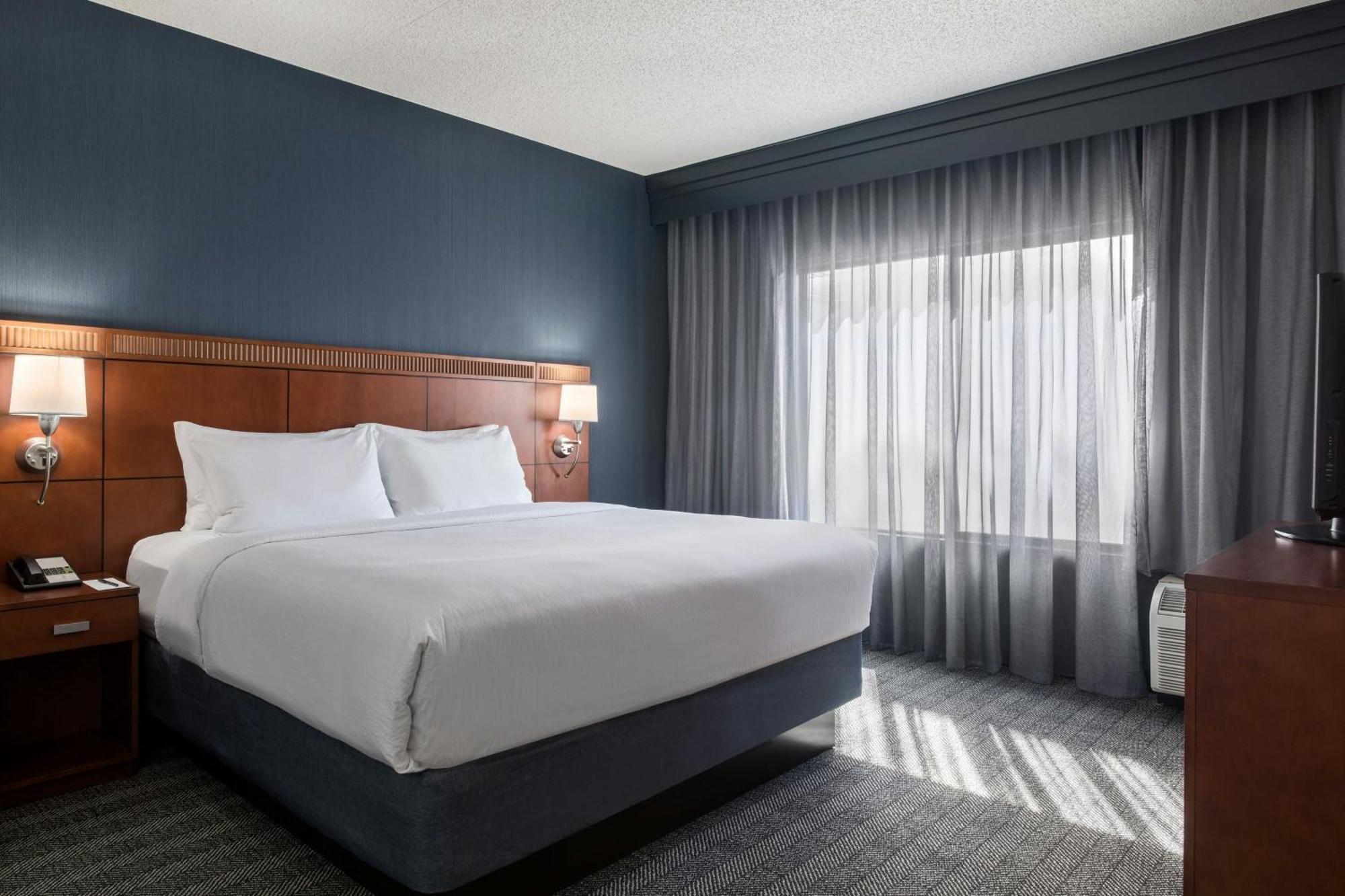 Courtyard By Marriott Phoenix Airport Екстер'єр фото