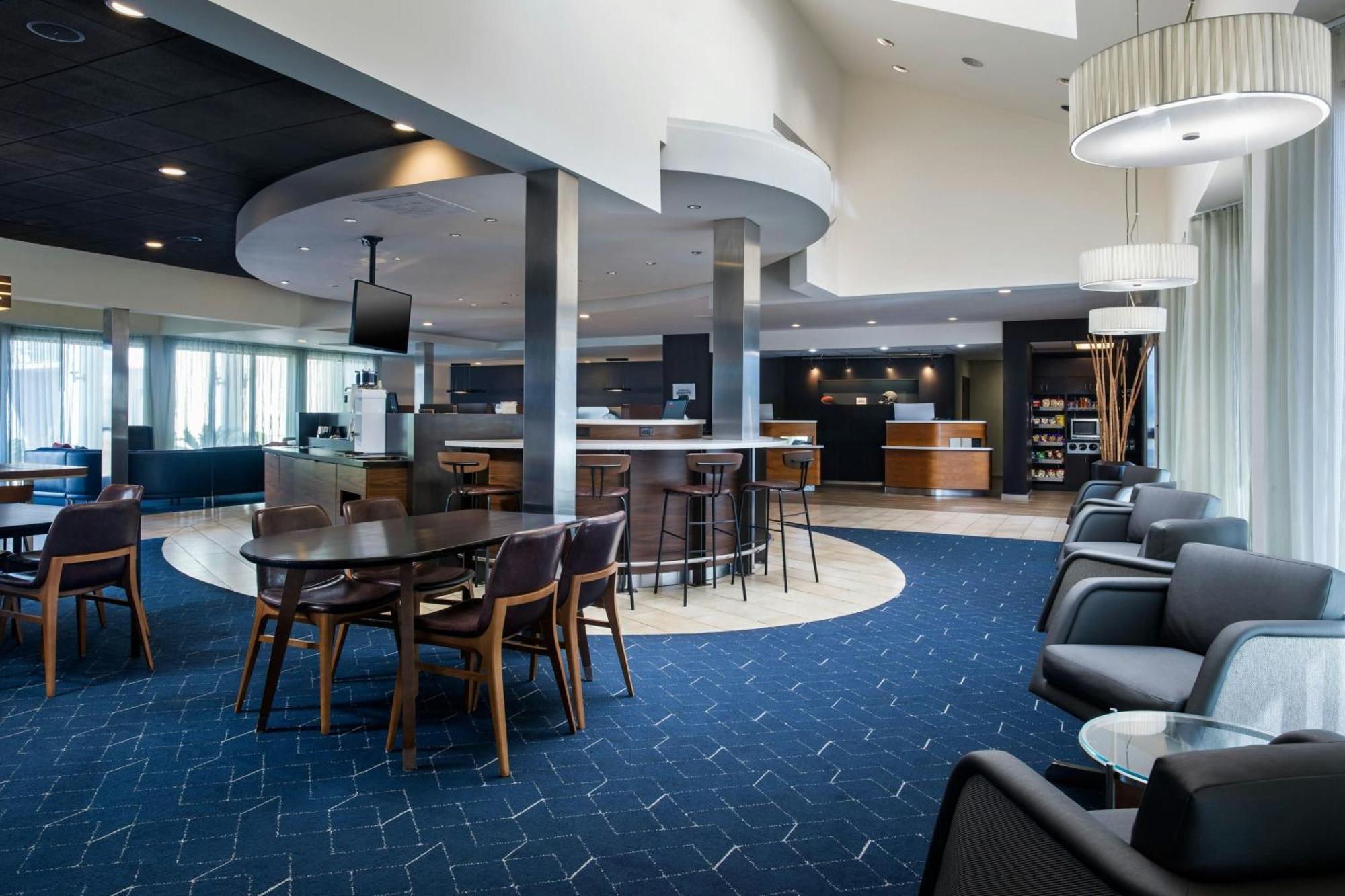 Courtyard By Marriott Phoenix Airport Екстер'єр фото