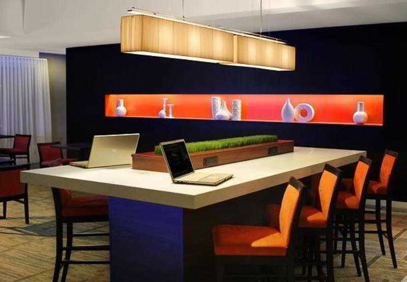 Courtyard By Marriott Phoenix Airport Екстер'єр фото