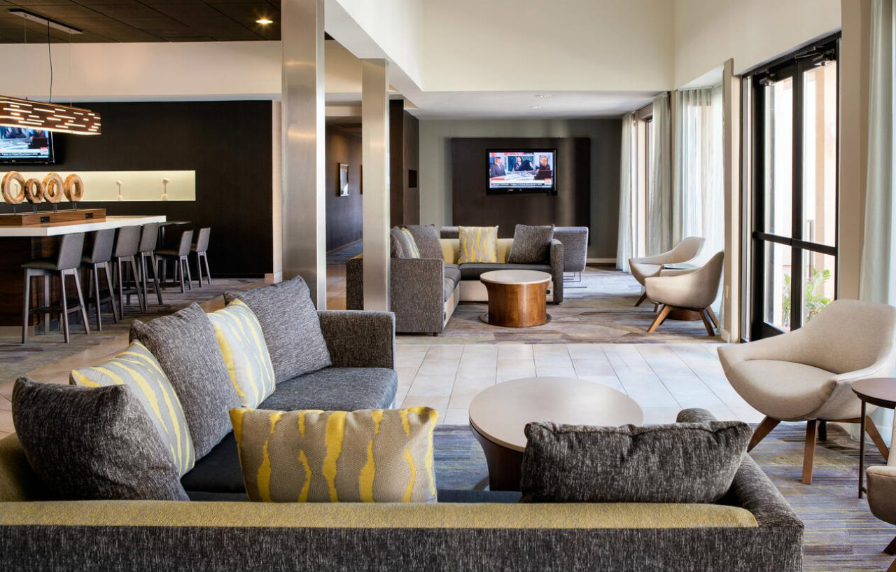Courtyard By Marriott Phoenix Airport Екстер'єр фото
